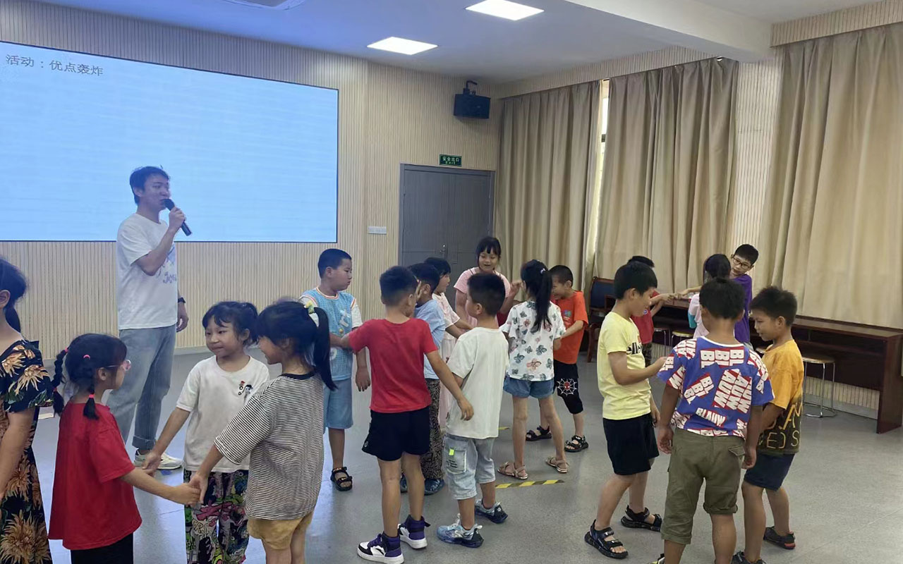 邱龙观乡中心学校